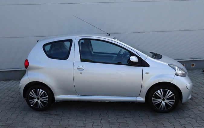 Toyota Aygo cena 11900 przebieg: 199000, rok produkcji 2006 z Gostynin małe 154